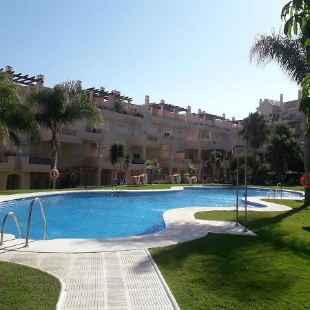 Duquesa Fairways, A Spacious Apartment With Fabulous Views And Facilities مانيلفا المظهر الخارجي الصورة