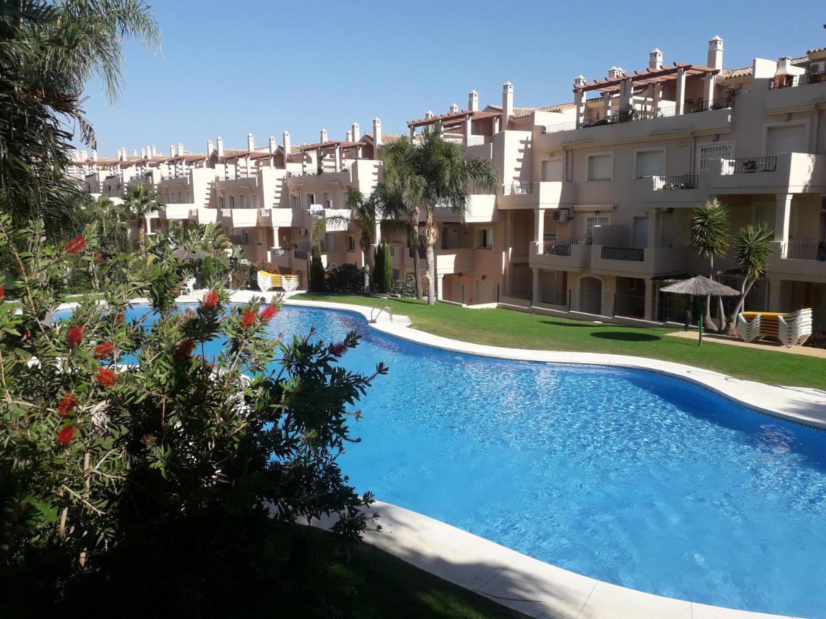 Duquesa Fairways, A Spacious Apartment With Fabulous Views And Facilities مانيلفا المظهر الخارجي الصورة